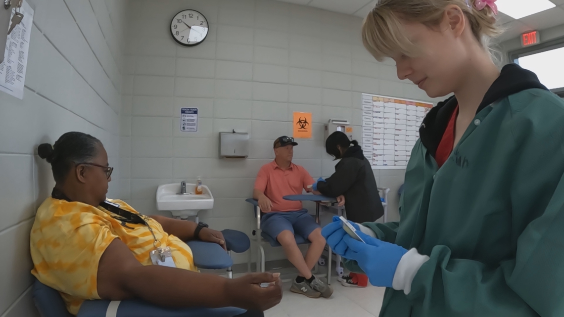 These Peach County high school students must draw 50 people’s blood to earn phlebotomy certification. Here’s how you can help