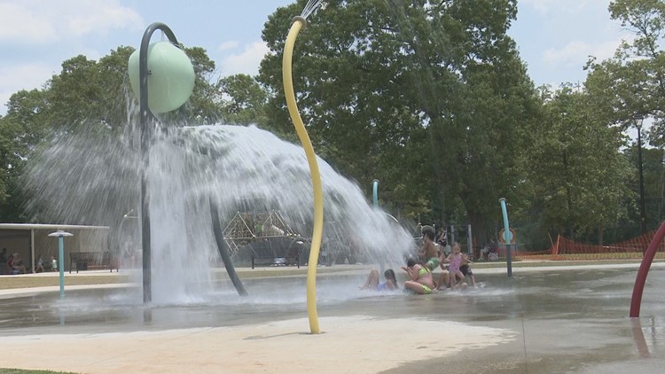 Georgia experts give tips for keeping kids healthy at splash pads