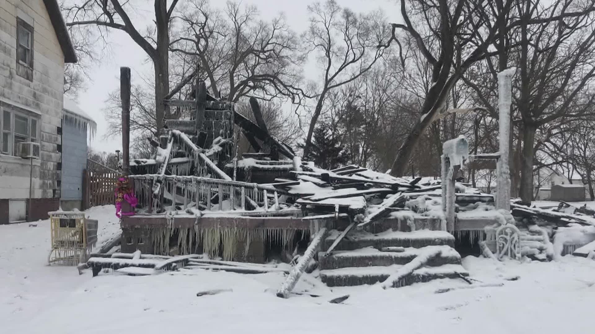 Man charged with murder in connection to deadly house fire in Galesburg ...