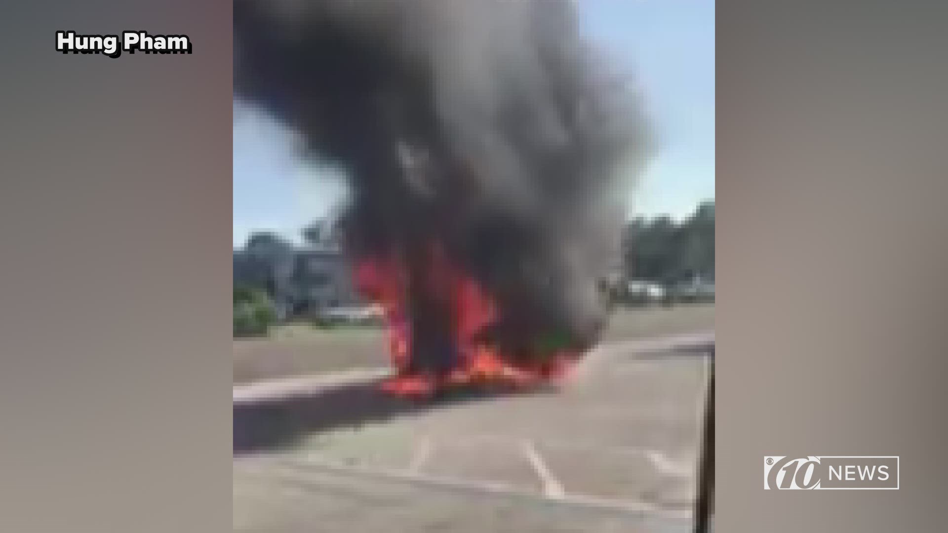 Police said an SUV full of ammunition caught fire Wednesday and shut down Kennedy Boulevard in Tampa. (Video: Hung Pham) https://on.wtsp.com/2Mhp8Uf