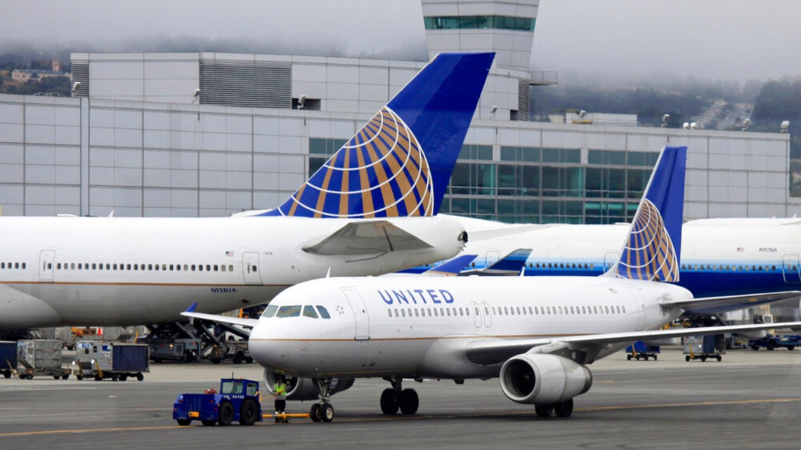 Man accused of causing chaos on plane while high on drugs - Vimarsana News