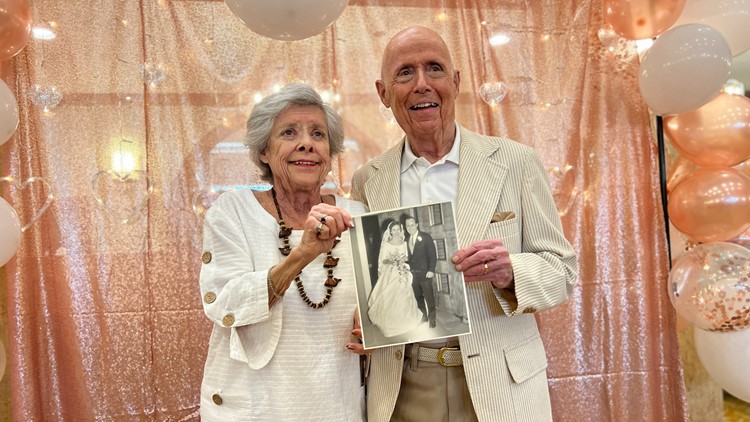 Couples at Florida senior living facility renew vows on Valentine's Day
