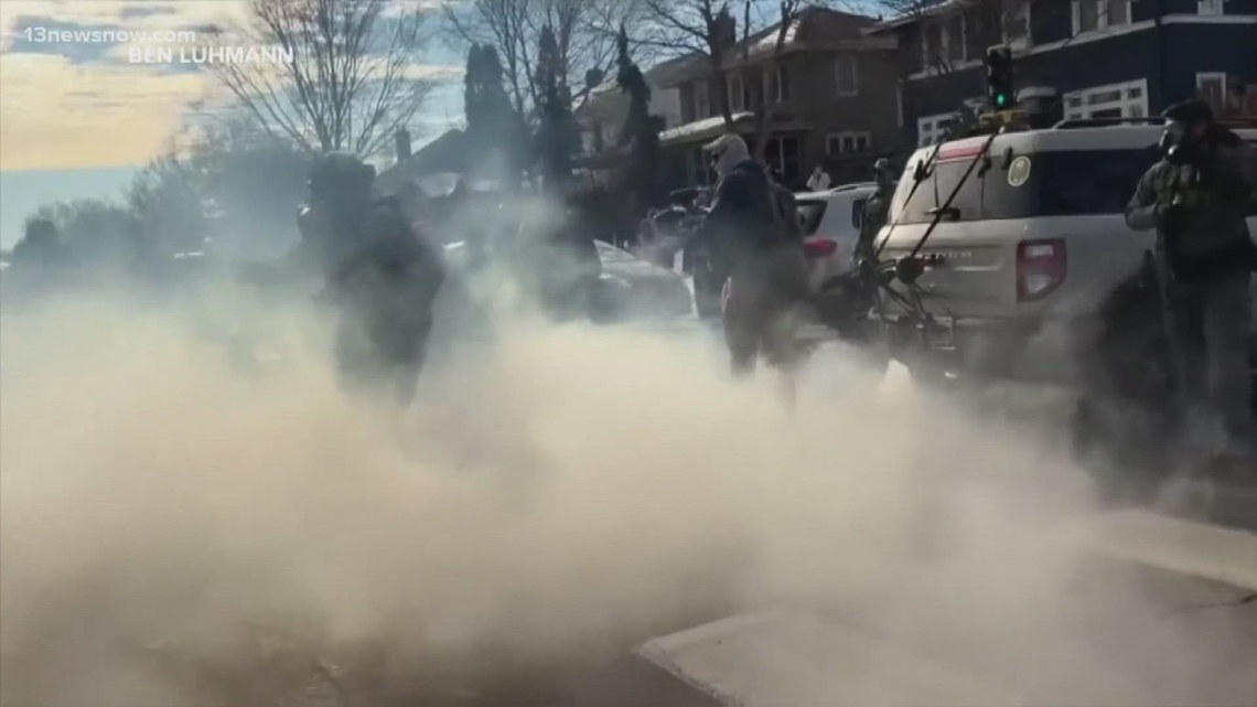 Minnesota protesters continue to push back against federal law enforcement and ICE in Minneapolis