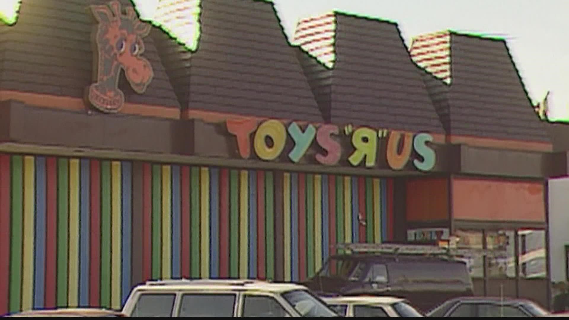 Toys 'R' Us locations in New stores in Macy's