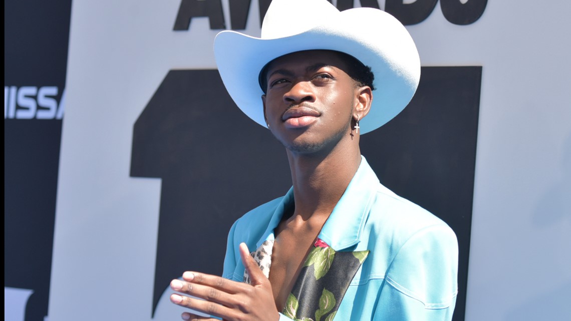 is lil nas x gay 2022
