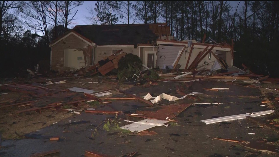 Residents storm damage in LaGrange - Vimarsana News