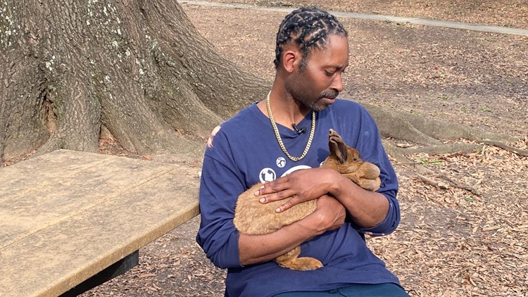 'She was with me everywhere' | Decatur dad stays on streets with pet bunny as family experiences homelessness