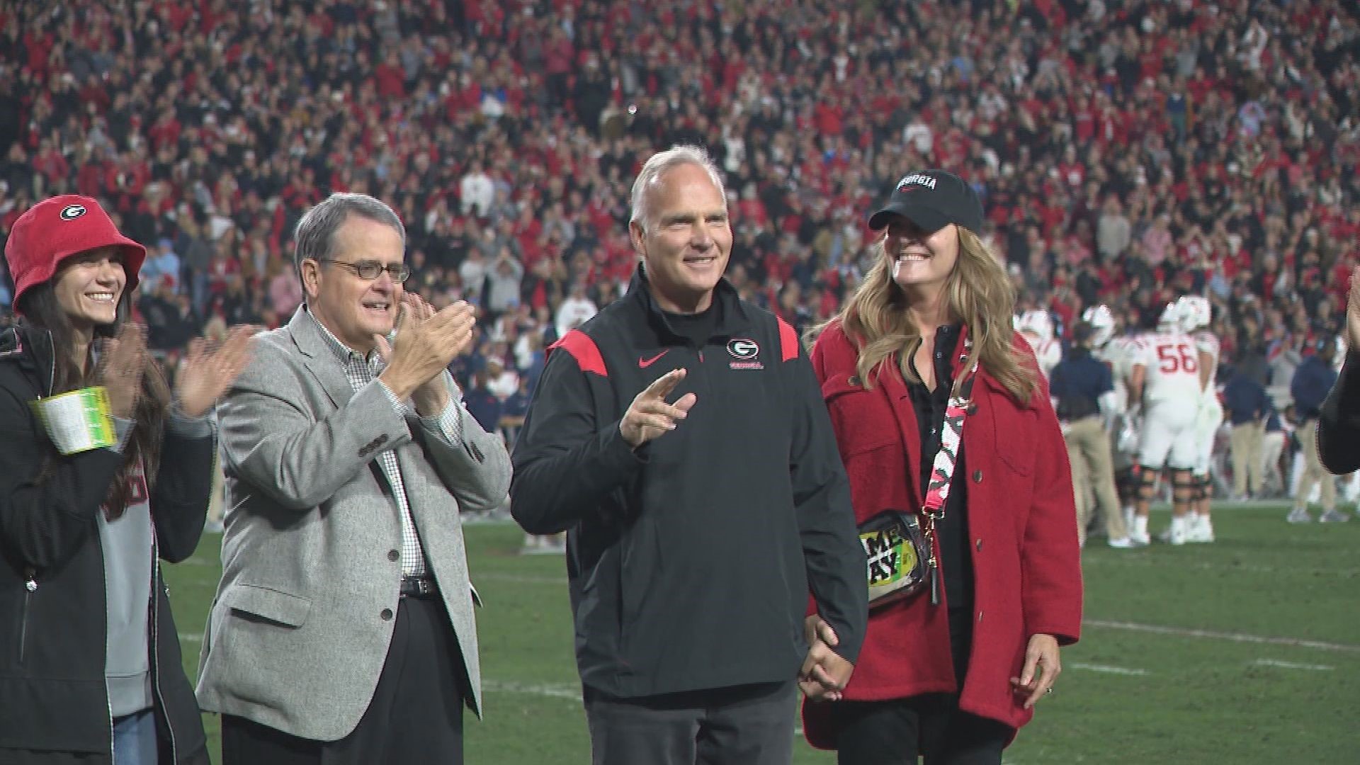 Mark Richt honored with Hall of Fame plaque by UGA | 13wmaz.com