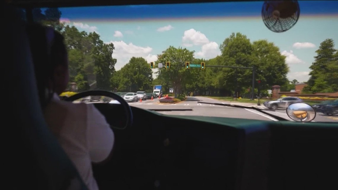 Fulton County Schools testing bus tech to turn red lights green - Vimarsana News