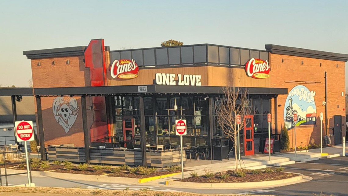 Raising Cane's Opens In Woodstock | 13wmaz.com